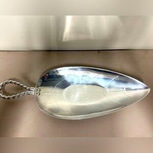 Vintage Buenilum Aluminum Leaf Tray